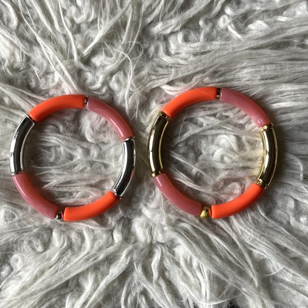 Tube armband oranje/roze (met zilverkleur)